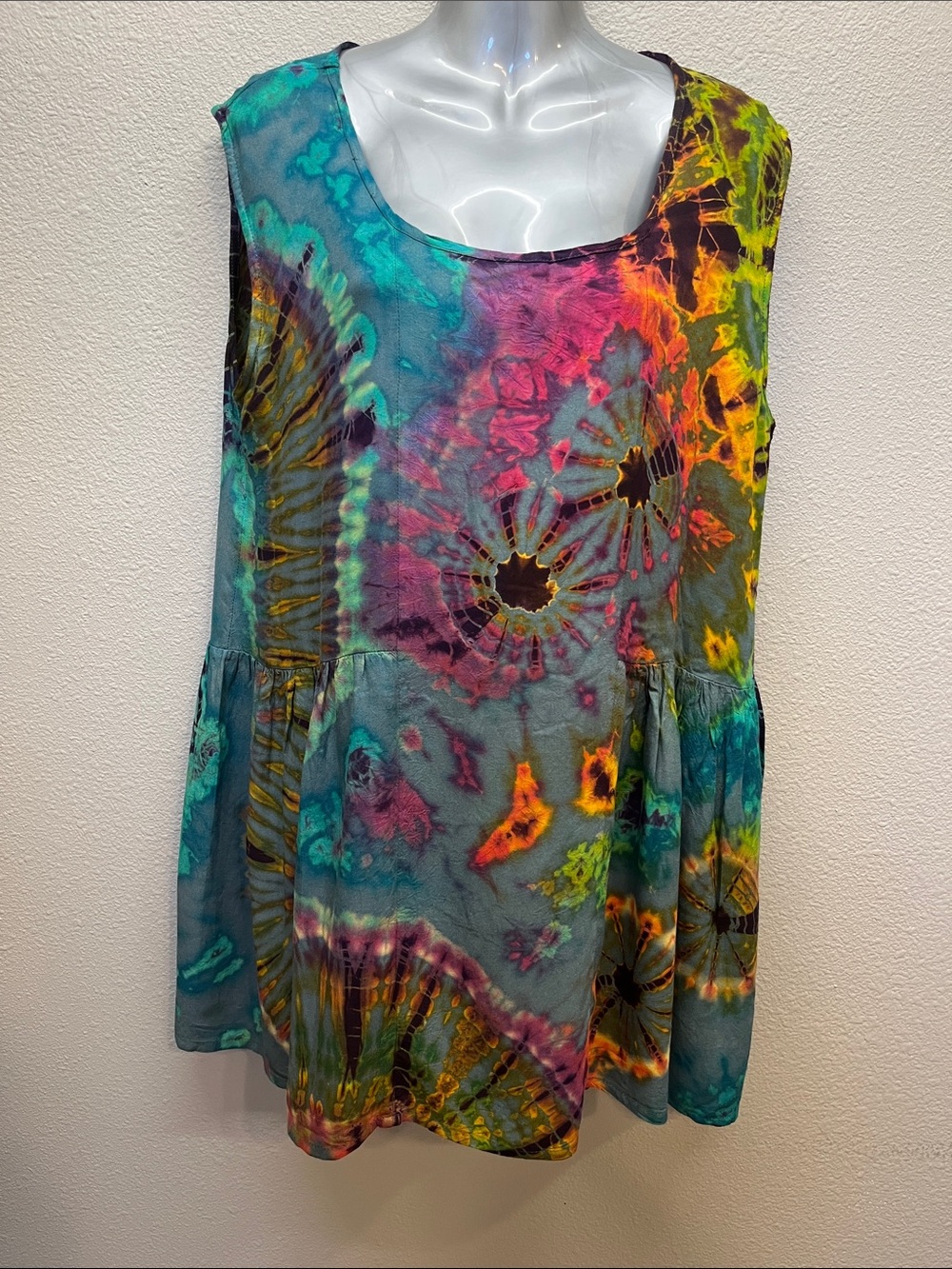 Sacred threads tie dye sleeveless tunic top one size